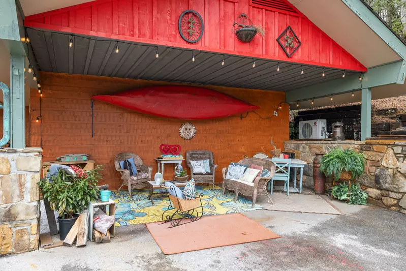 Patio — outdoor seating and view